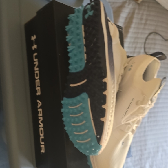 Under Armour White and Navy Sports Shoes - Picture 5 of 7